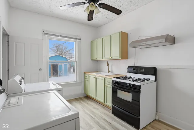 $1,450 | 2323 Guilford Avenue, Indianapolis, IN 46205