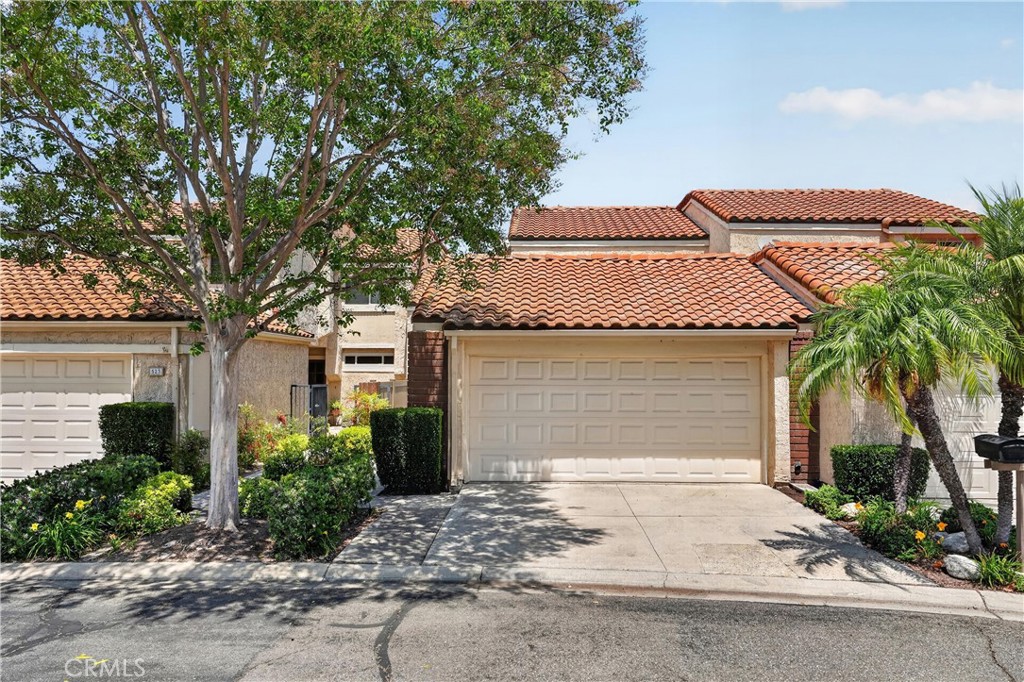 525 Riviera Court Fullerton, CA 92835 - Photo 2 of 43