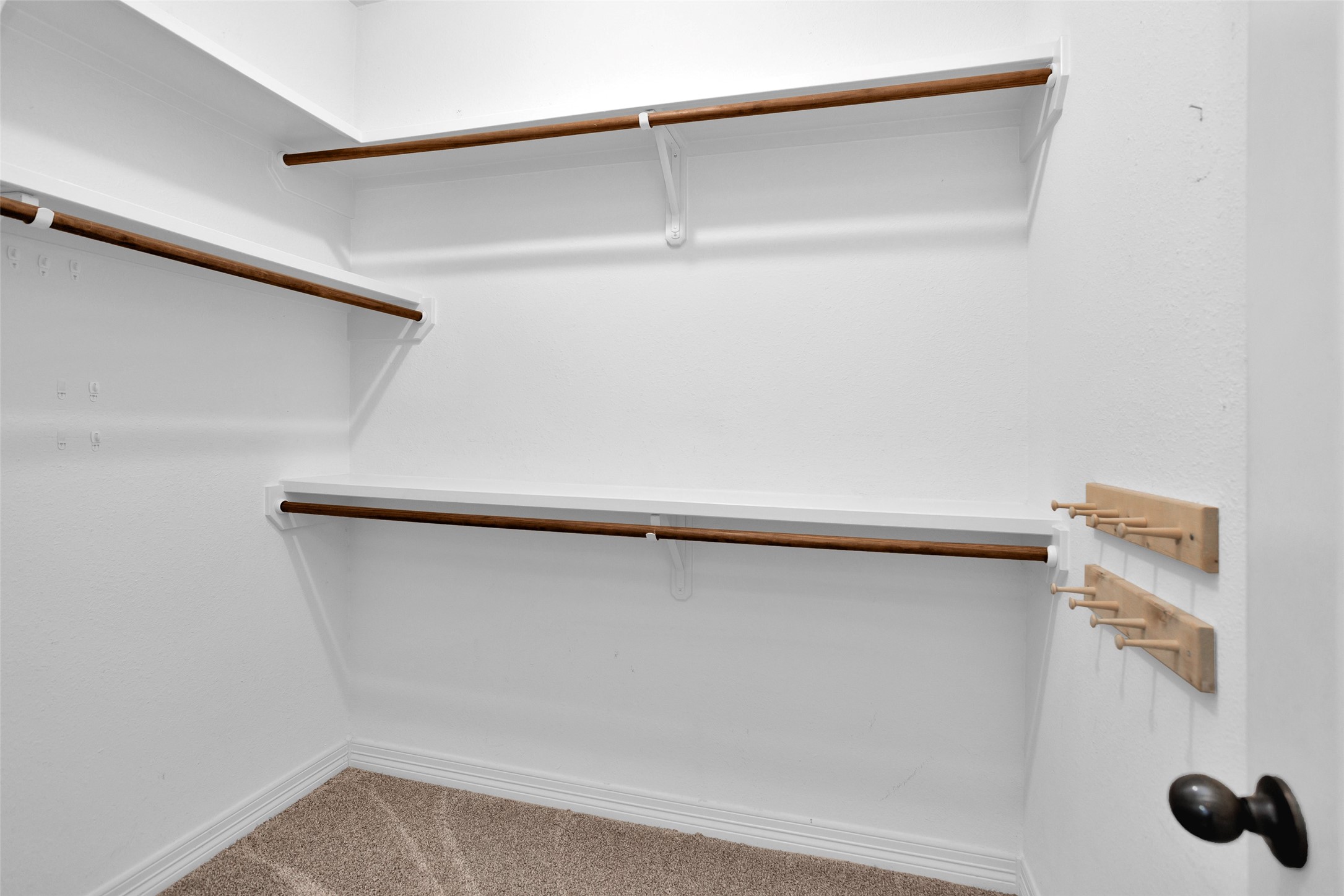 111 Cove Place Montgomery, TX 77356 - Photo 17 of 29 a close view of closet