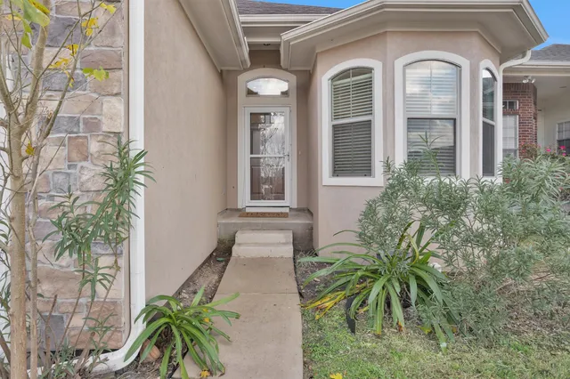 $1,925 | 111 Cove Place, Montgomery, TX 77356