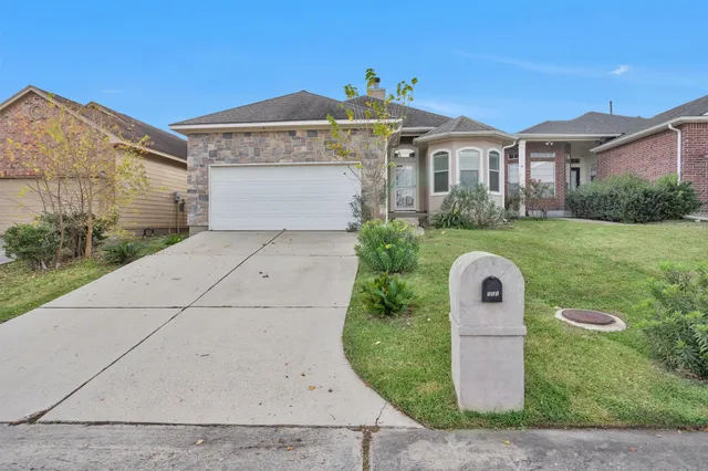 $1,925 | 111 Cove Place, Montgomery, TX 77356