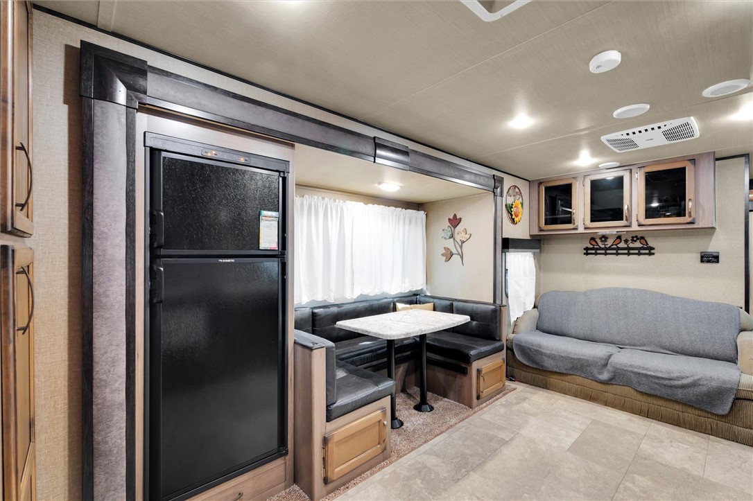 528 Loop Circle Westminster, SC 29693 - Photo 10 of 17