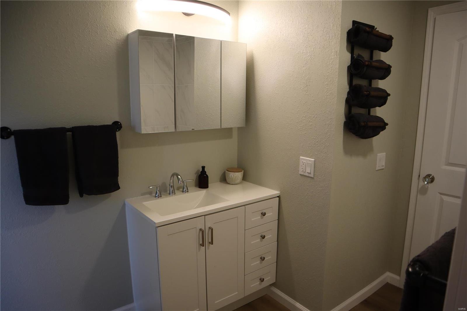 402 Adams Street Kane, IL 62054 - Photo 39 of 58 Gallery Image 39