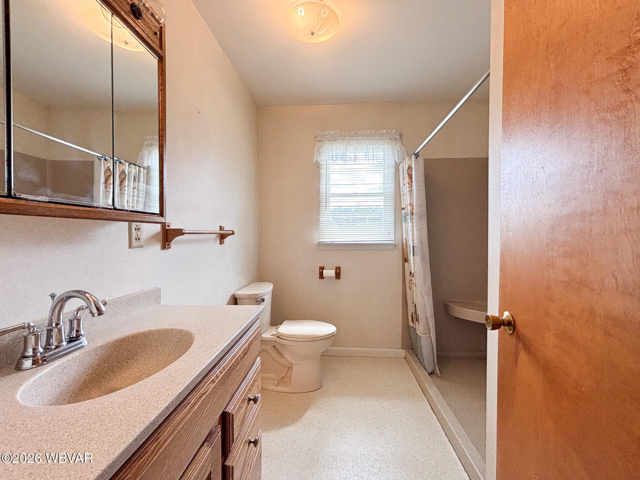 8 Ridge Street Williamsport, PA 17701 - Photo 19 of 46 En Suite