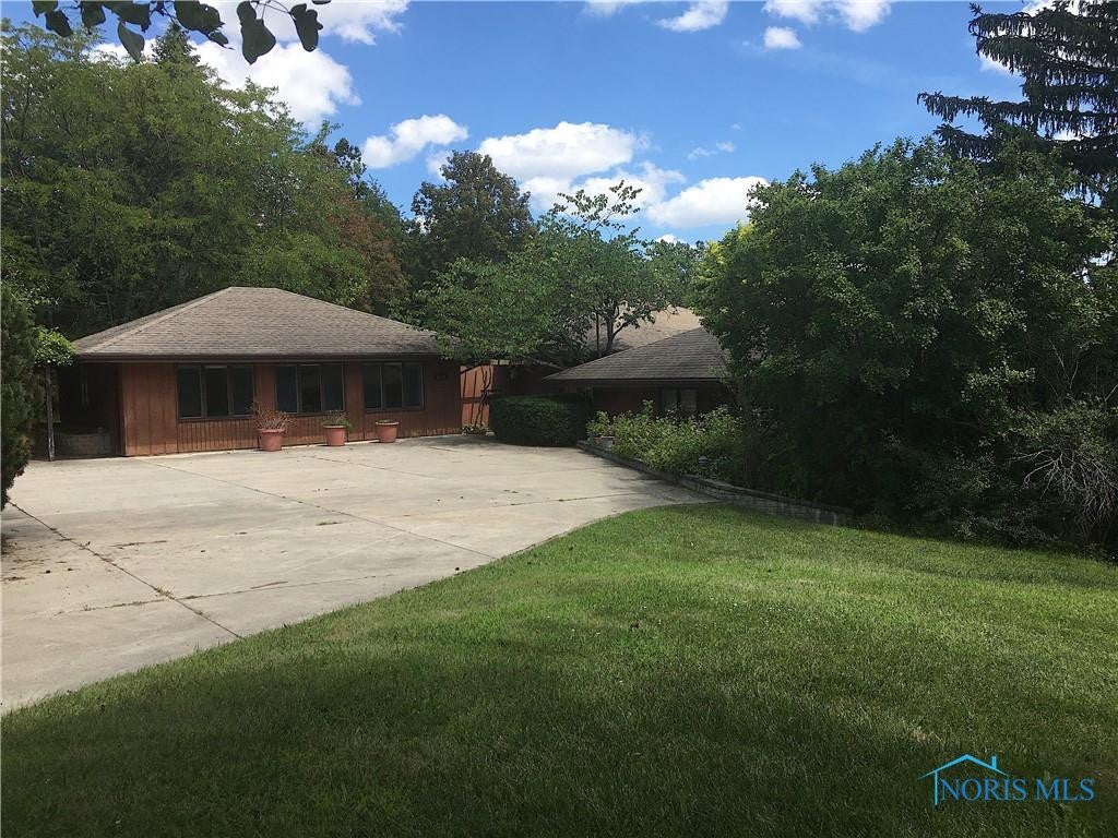 5535 Jerome Road Maumee, OH 43537 - Photo 1 of 27 Photo 1