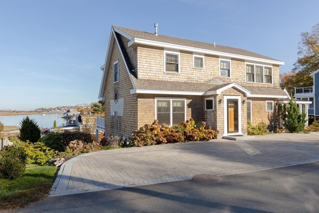 68 Thurston Point Road Gloucester, MA 01930 - Photo 2 of 37