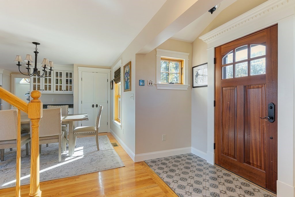 68 Thurston Point Road Gloucester, MA 01930 - Photo 5 of 37