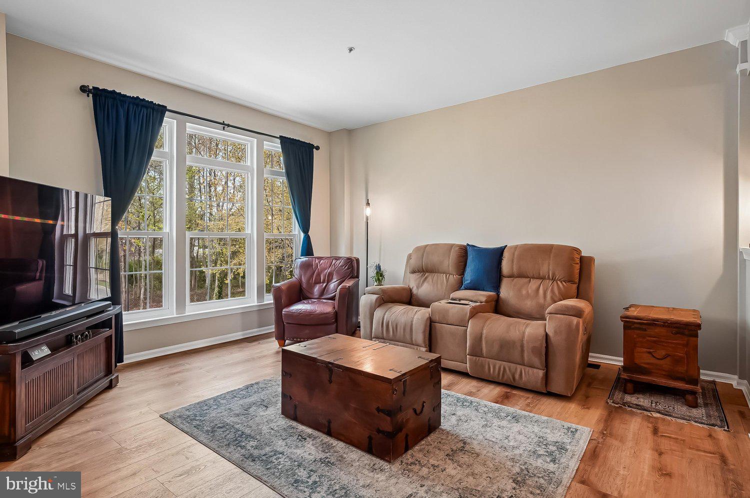 3757 Glebe Meadow Way Edgewater, MD 21037 - Photo 12 of 61 Living Room