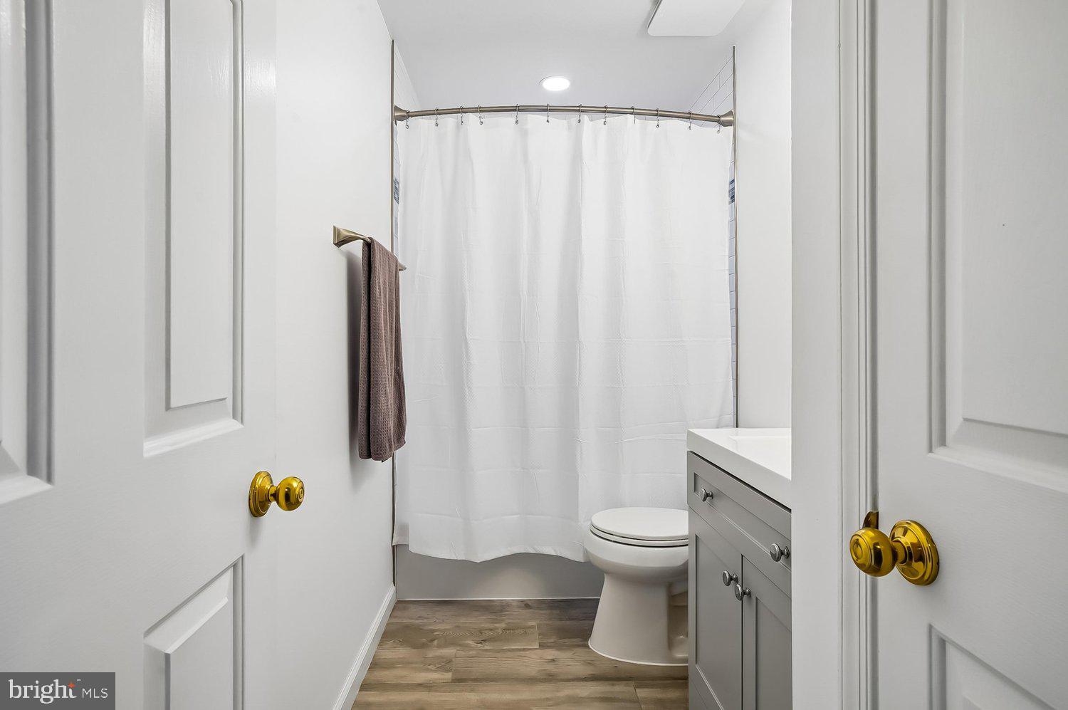 3757 Glebe Meadow Way Edgewater, MD 21037 - Photo 36 of 61 Modern bathroom with sleek finishes.