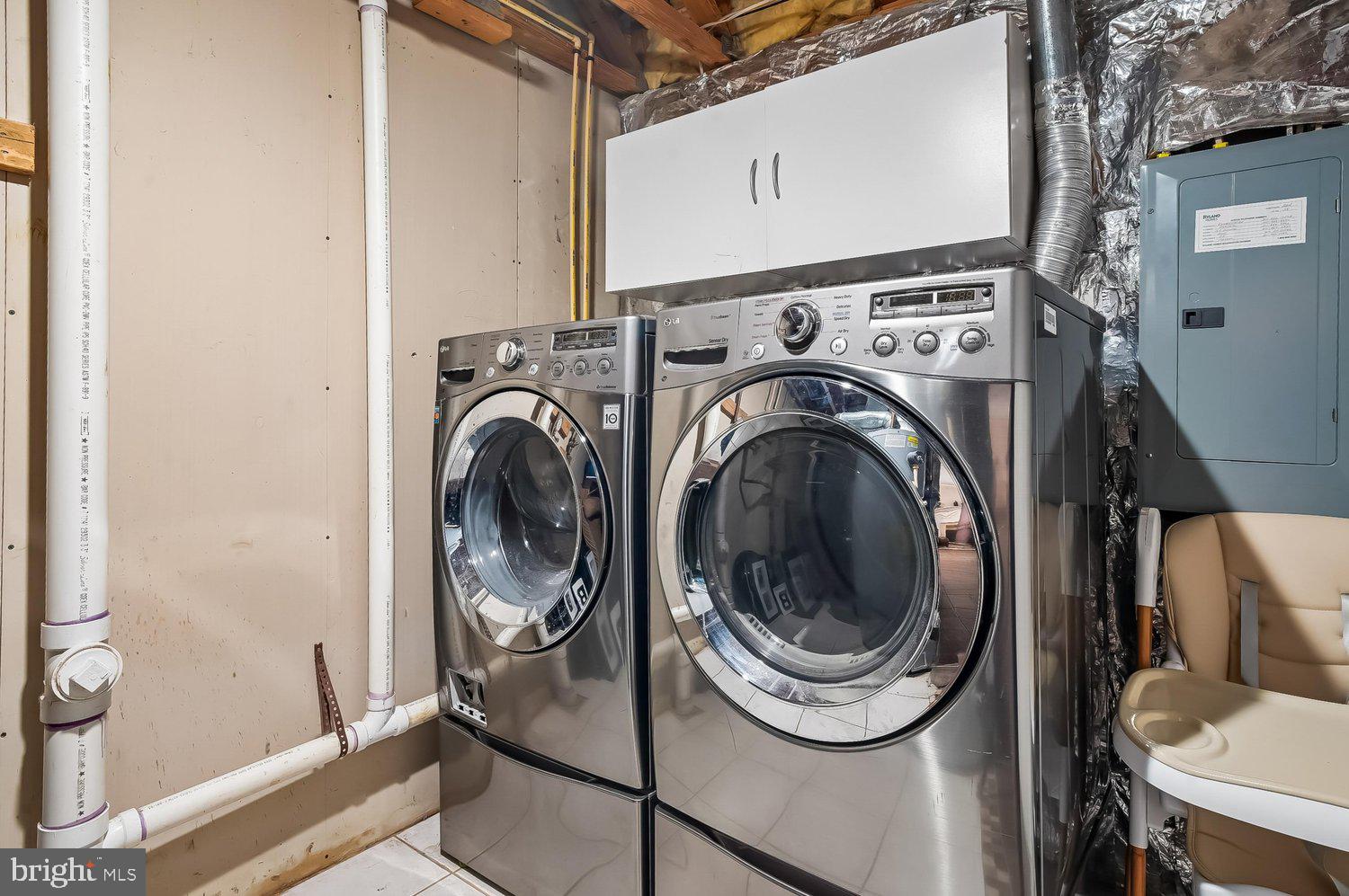 3757 Glebe Meadow Way Edgewater, MD 21037 - Photo 45 of 61 Sleek laundry area with modern appliances.