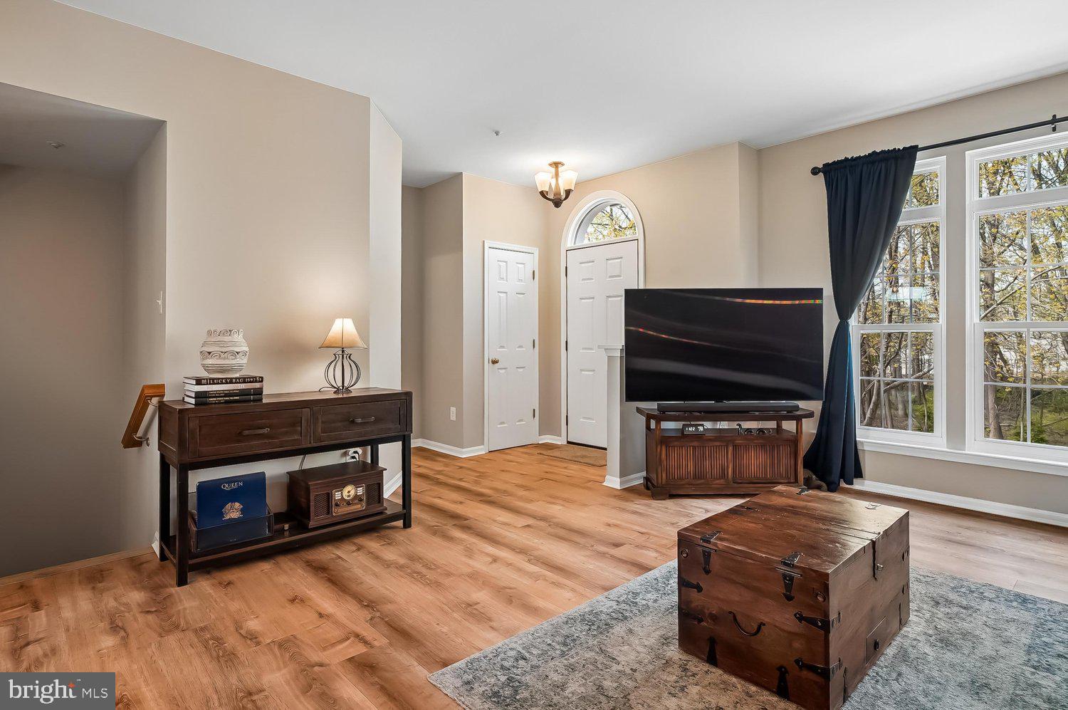 3757 Glebe Meadow Way Edgewater, MD 21037 - Photo 10 of 61 Bright and inviting living space with charm.