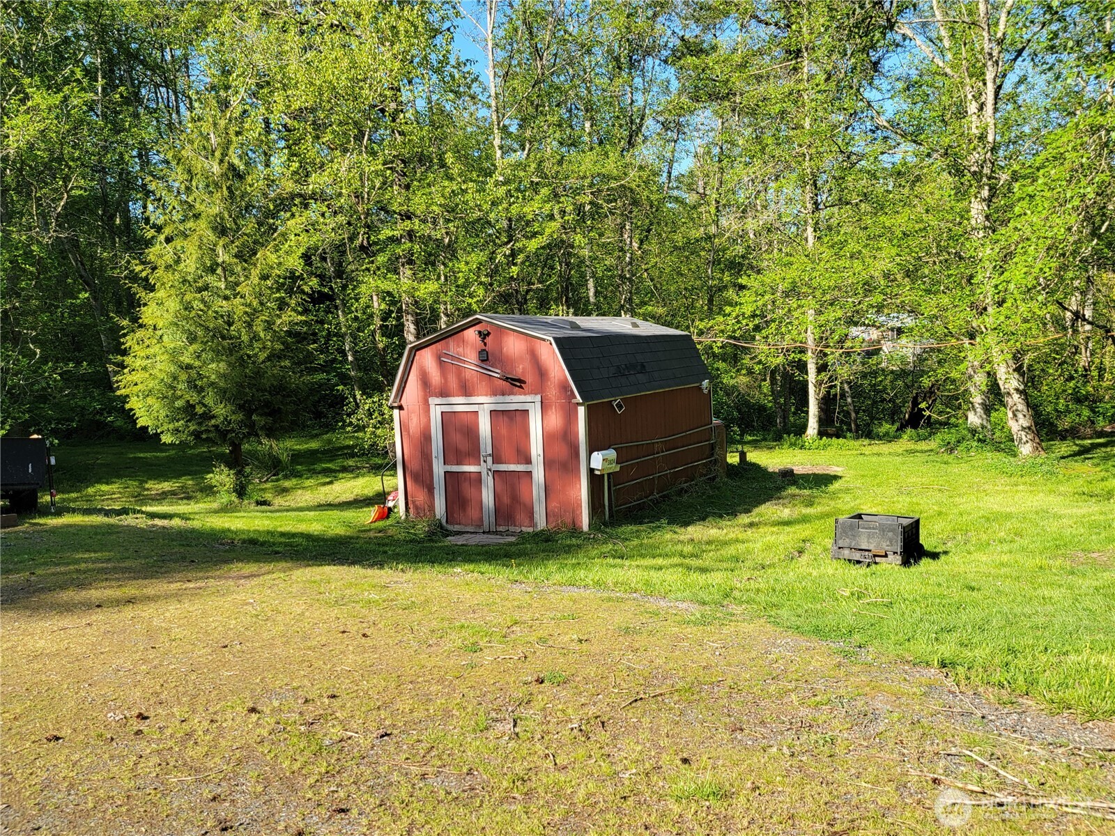 3824 Birch Bay Lynden Road Custer, WA 98240 - Photo 28 of 31 a view of garden with swimming pool