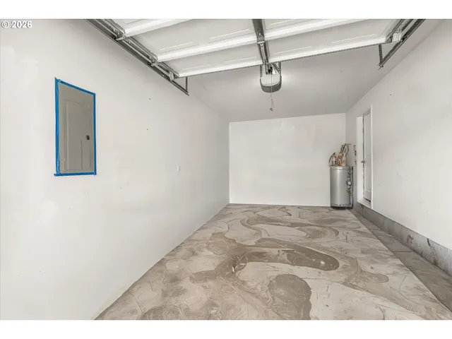 $379,000 | 17151 Southeast Alder Street, Portland, OR 97233