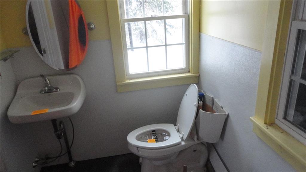 2439 Bristol Road Bristol, ME 04558 - Photo 7 of 22 1ST FLOOR BATH