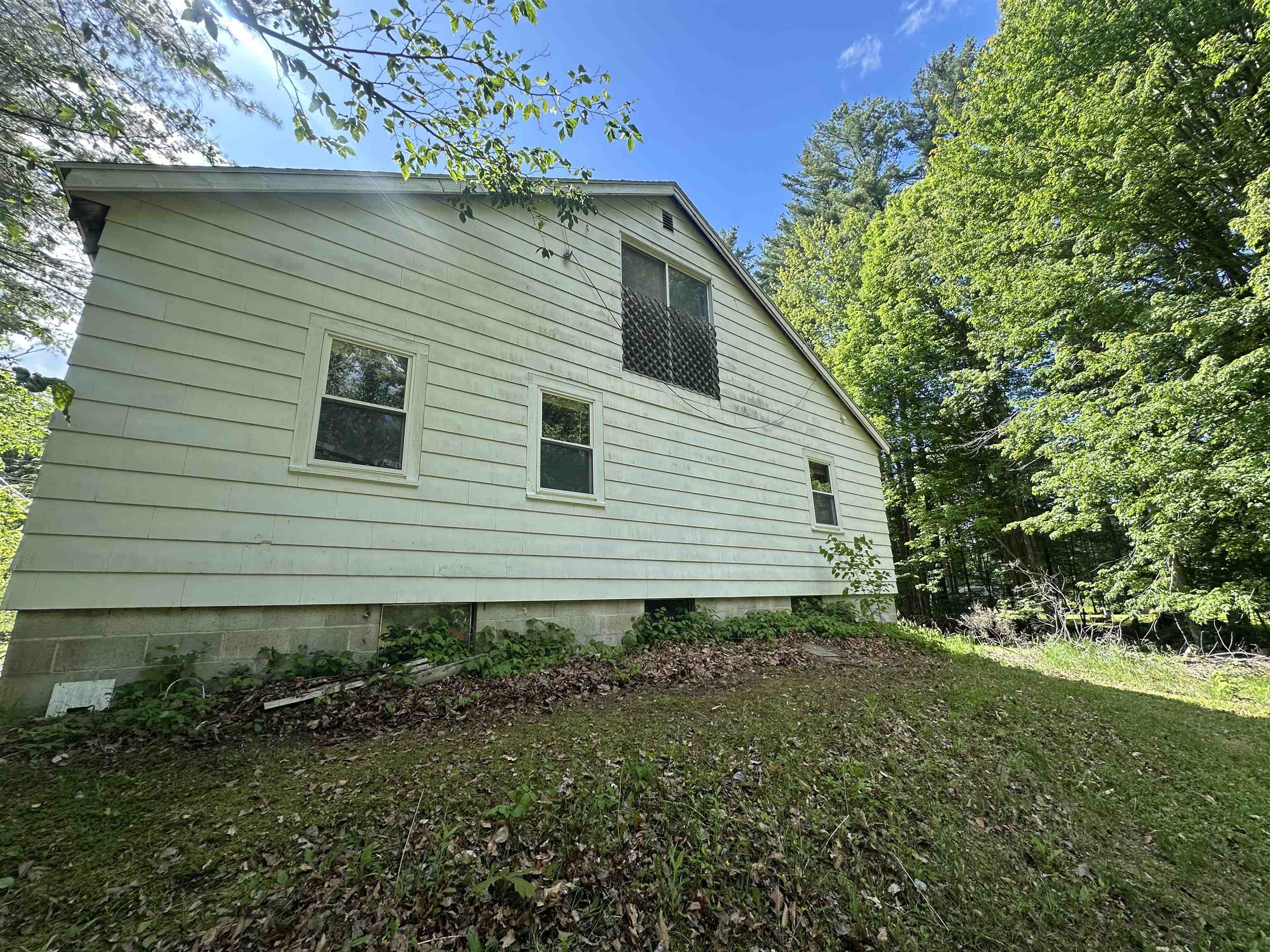 85 Holt Road Wilton, NH 03086 - Photo 13 of 28