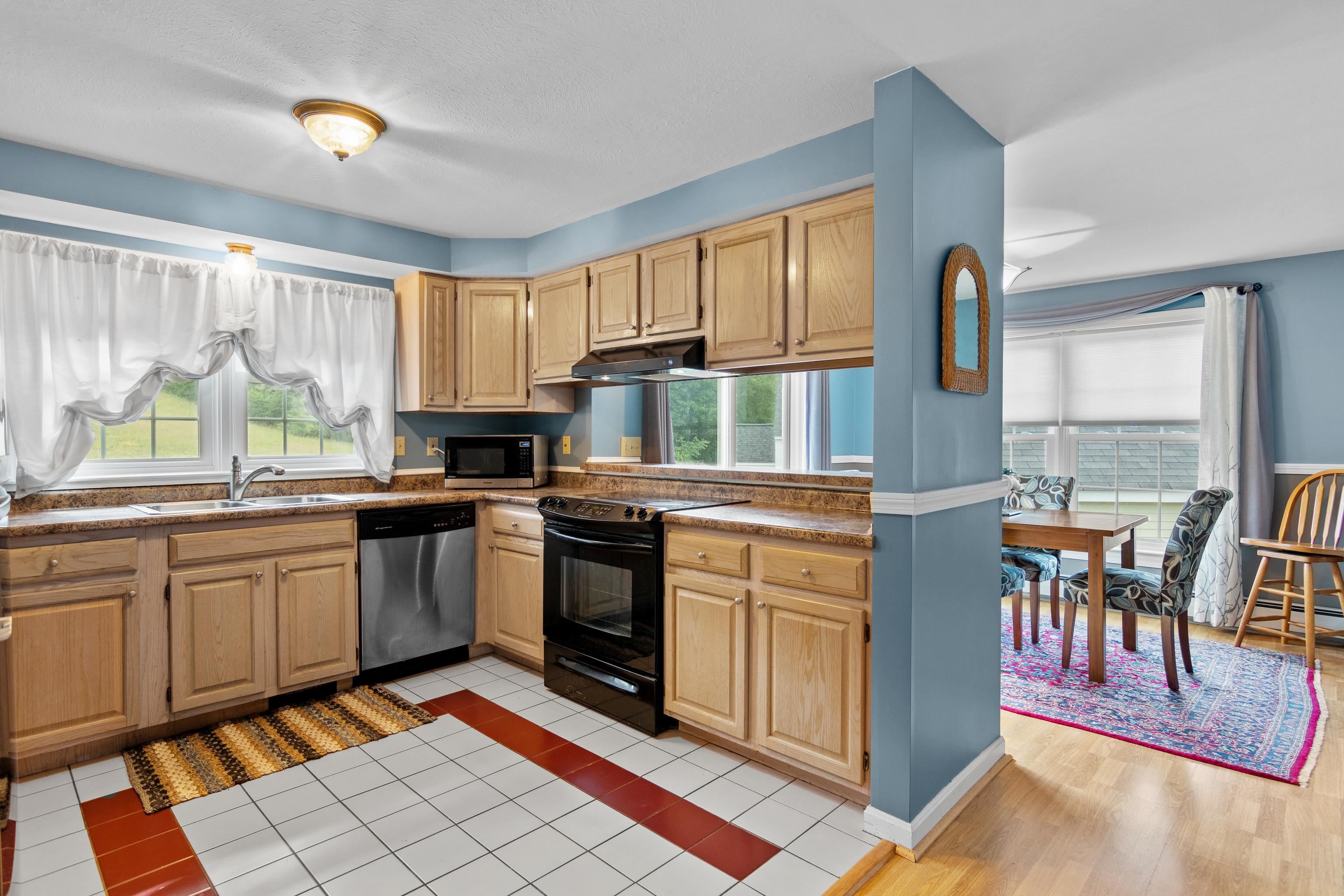 38 Apple Tree Drive, Unit A Goffstown, NH 03045 - Photo 11 of 36