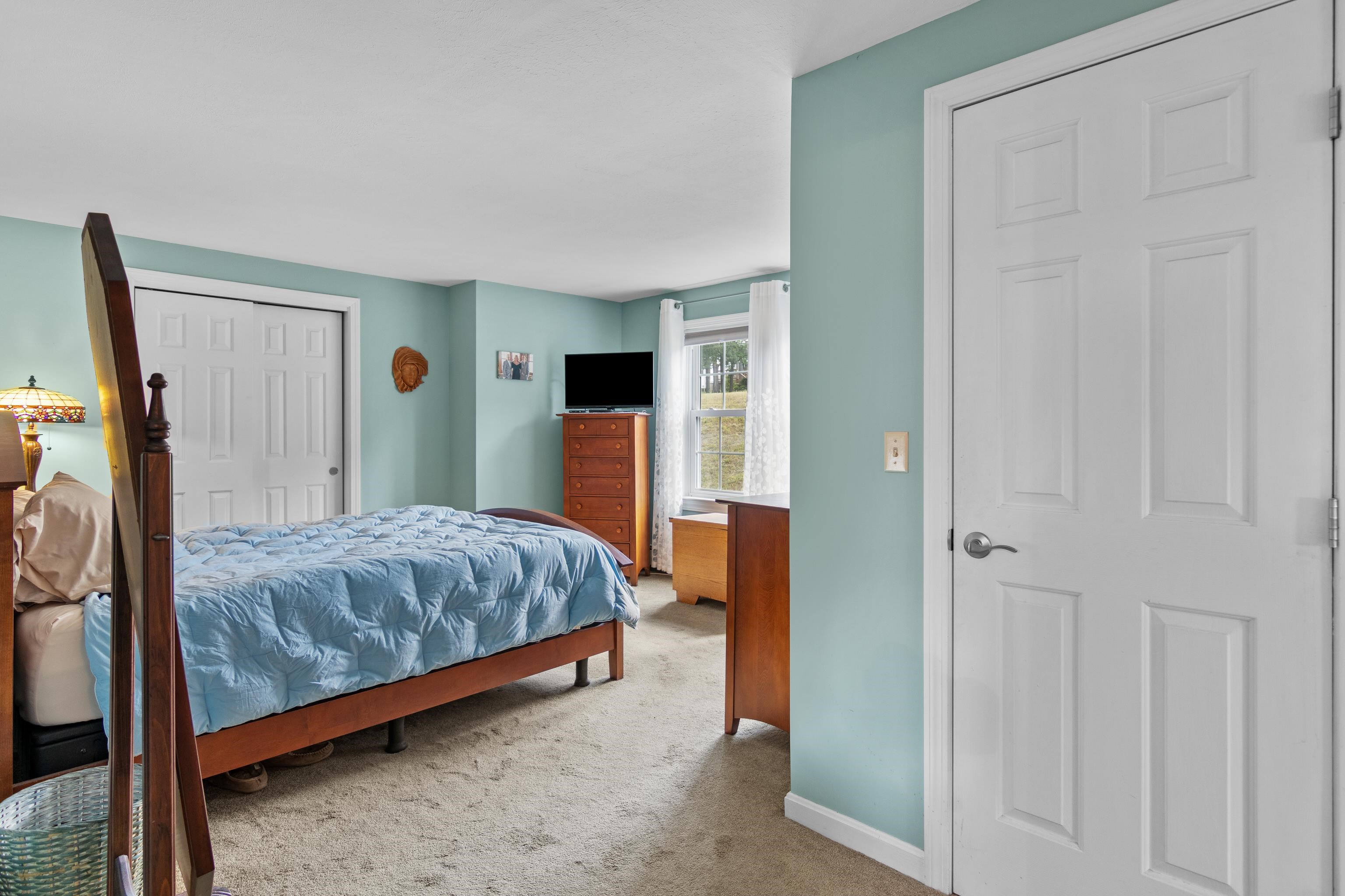 38 Apple Tree Drive, Unit A Goffstown, NH 03045 - Photo 20 of 36