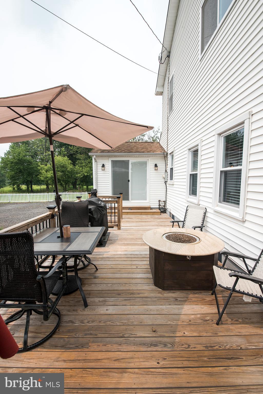 1006 Middle Road Perkasie, PA 18944 - Photo 38 of 45 FRONT DECK