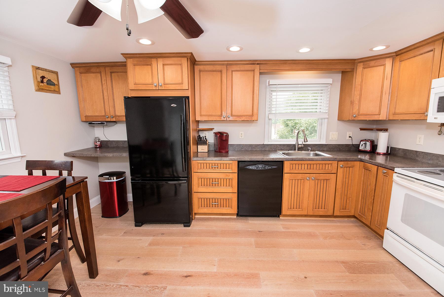 1006 Middle Road Perkasie, PA 18944 - Photo 4 of 45 KITCHEN 3