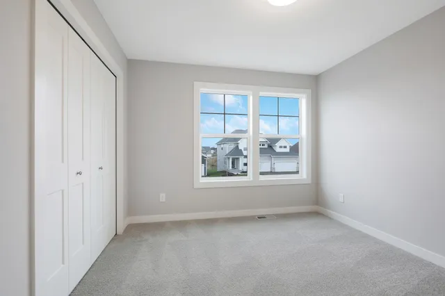 $579,900 | 1539 Creekwood Drive, New Richmond, WI 54017