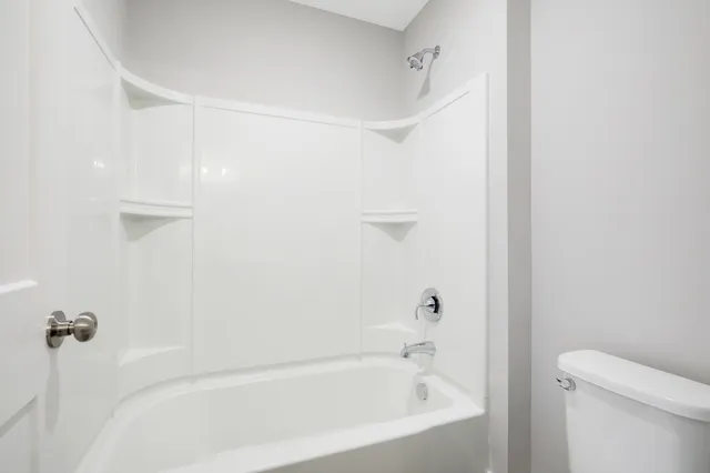 $579,900 | 1539 Creekwood Drive, New Richmond, WI 54017