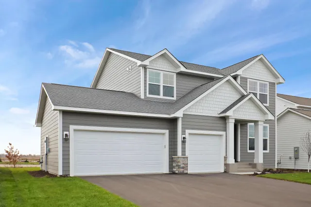 $579,900 | 1539 Creekwood Drive, New Richmond, WI 54017