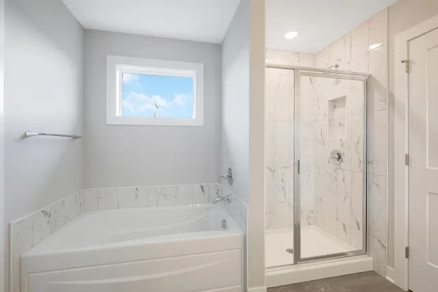 $579,900 | 1539 Creekwood Drive, New Richmond, WI 54017