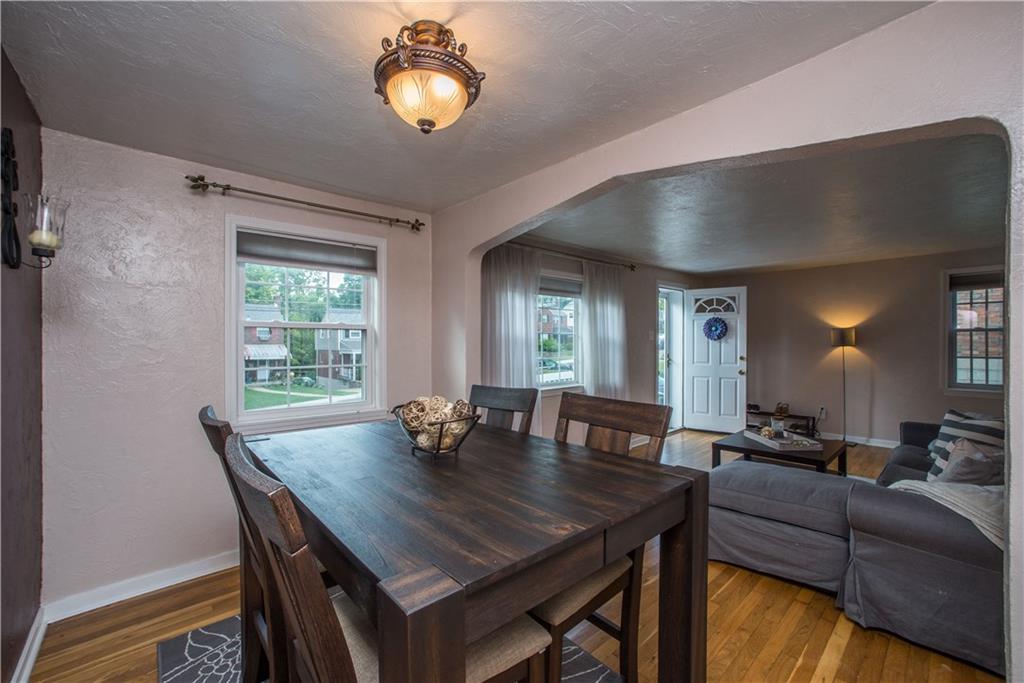 843 Shadycrest Road Pittsburgh, PA 15216 - Photo 8 of 25 Gallery Image 8