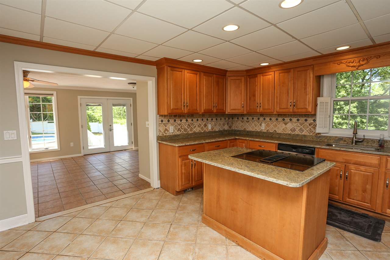 19 Pollard Road Plaistow, NH 03865 - Photo 2 of 30