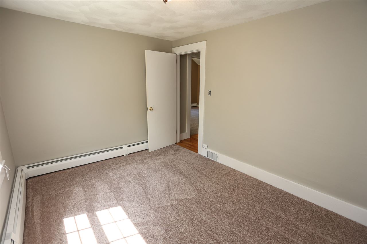 19 Pollard Road Plaistow, NH 03865 - Photo 17 of 30