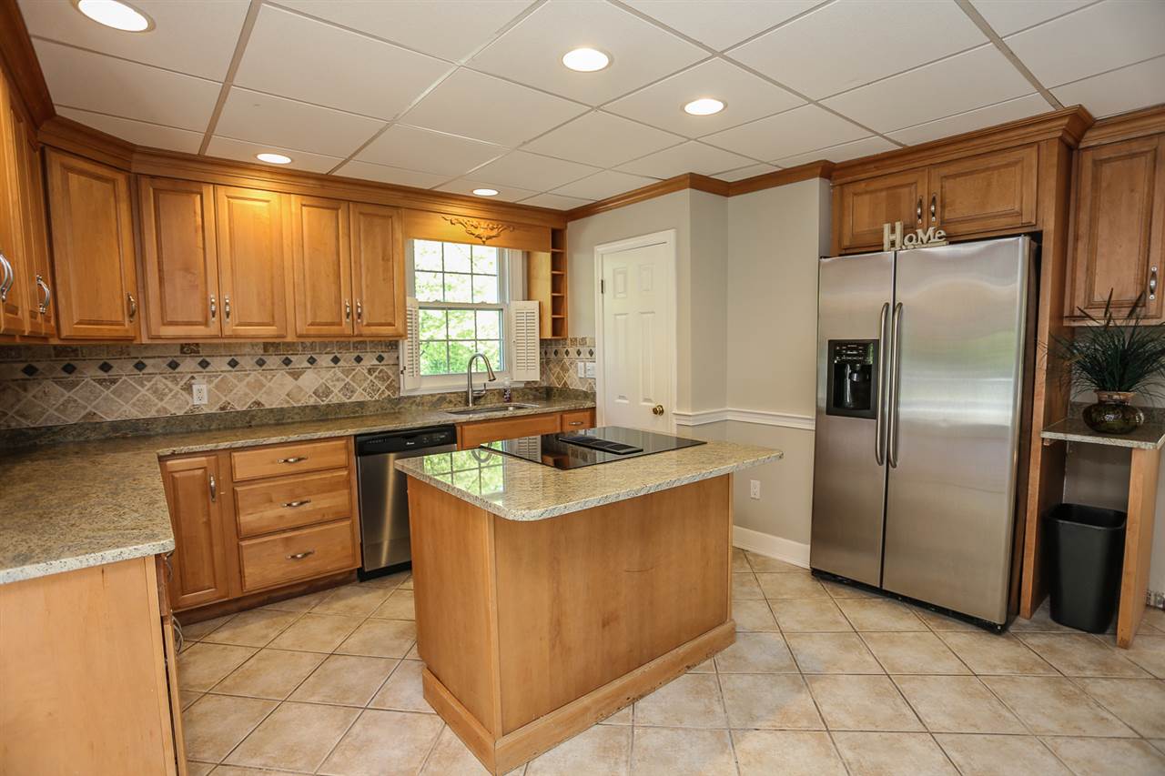 19 Pollard Road Plaistow, NH 03865 - Photo 3 of 30