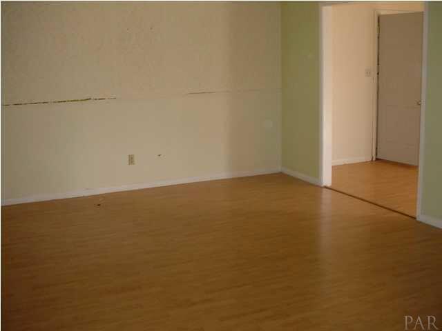 2274 Ryale Road Cantonment, FL 32533 - Photo 5 of 8 Gallery Image 5