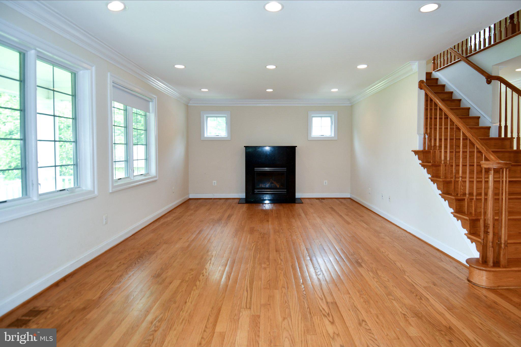 1924 Leonard Road Falls Church, VA 22043 - Photo 13 of 61 Spacious living area with natural light.
