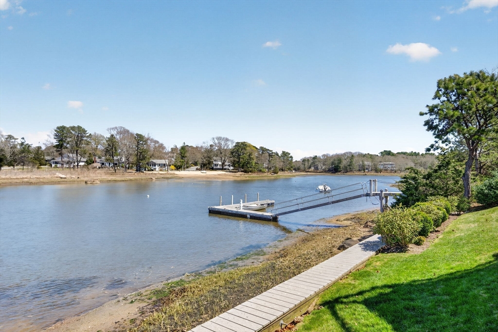 63 Edgewater Drive Wareham, MA 02571 - Photo 13 of 41