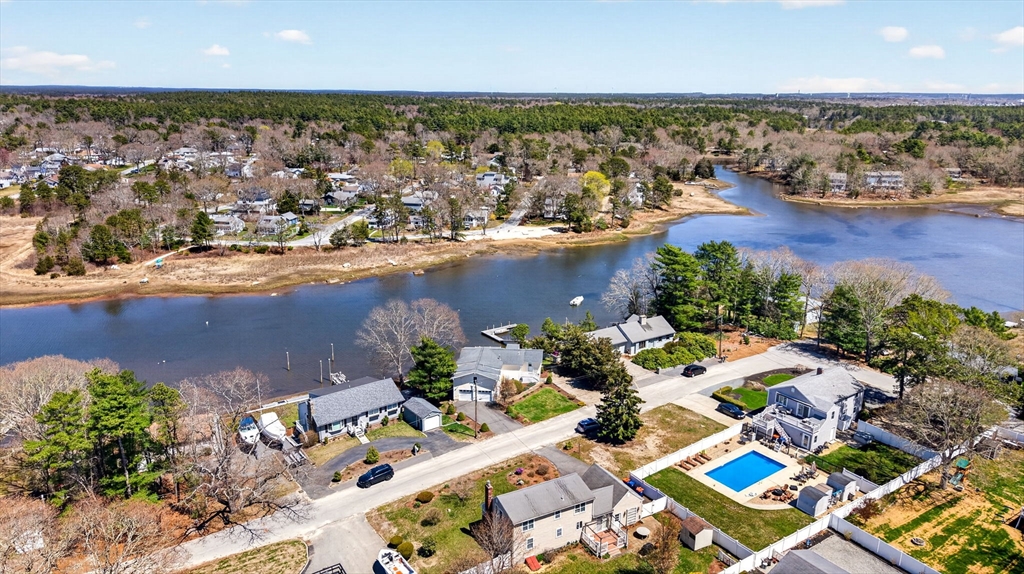 63 Edgewater Drive Wareham, MA 02571 - Photo 3 of 41