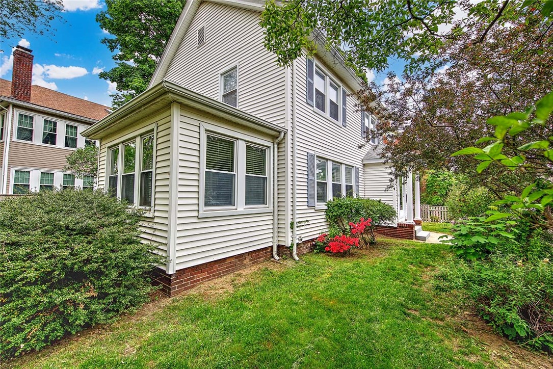 4 Talbot Manor Cranston, RI 02905 - Photo 35 of 36