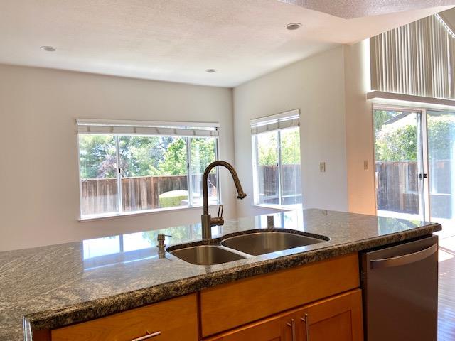 109 Rabbit Court Fremont, CA 94539 - Photo 6 of 27 Gallery Image 6