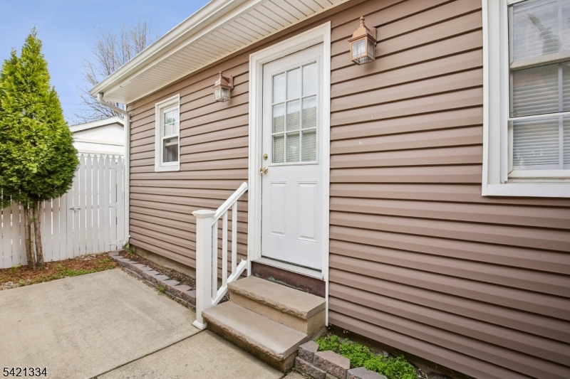 464 Meade Street, Unit 2 Orange, NJ 07050 - Photo 33 of 43