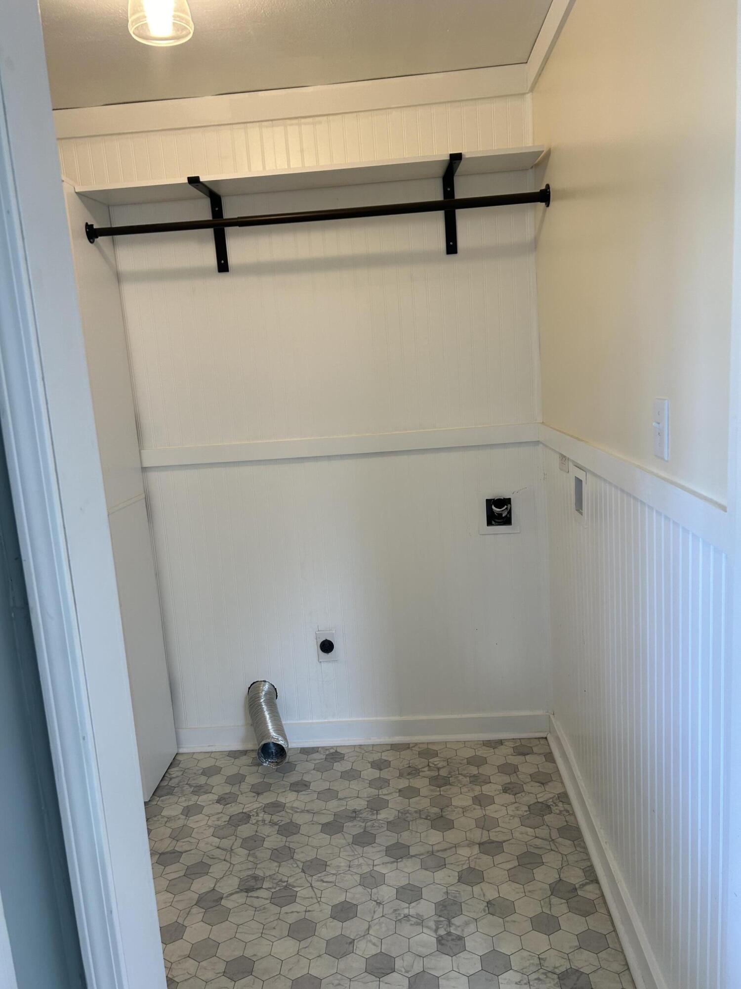 516 Old Trail Road Beech Island, SC 29842 - Photo 9 of 27 Laundry room