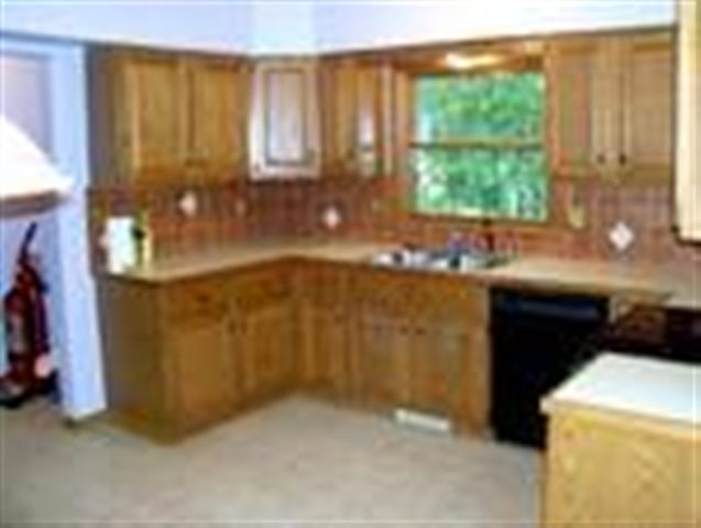 7105 Aitken Road Lexington, MI 48450 - Photo 8 of 10 31013101-7.JPG