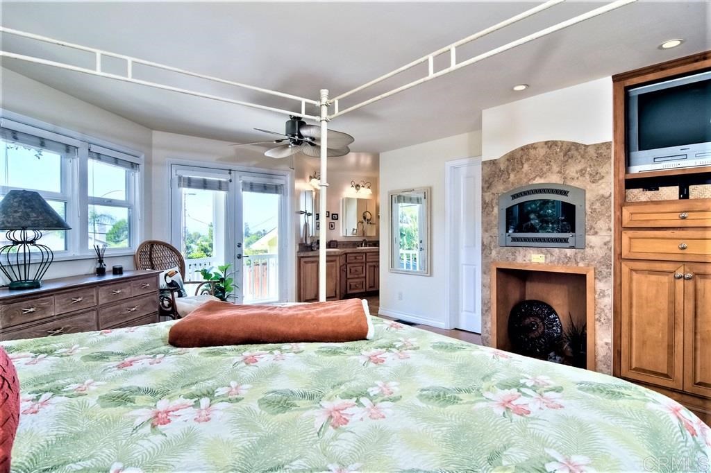 1685 Ridgeway Street Oceanside, CA 92054 - Photo 14 of 25 Gallery Image 14