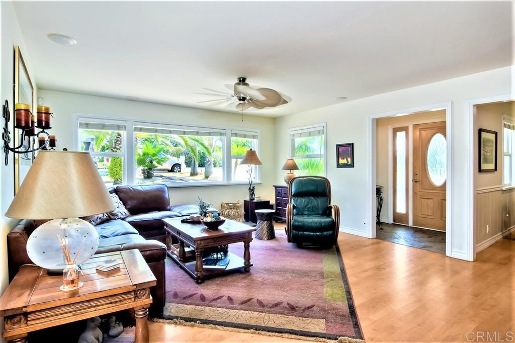 1685 Ridgeway Street Oceanside, CA 92054 - Photo 4 of 25 Gallery Image 4