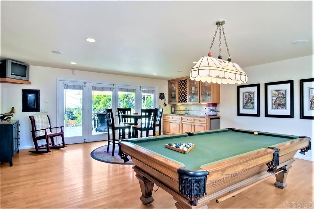 1685 Ridgeway Street Oceanside, CA 92054 - Photo 6 of 25 Gallery Image 6