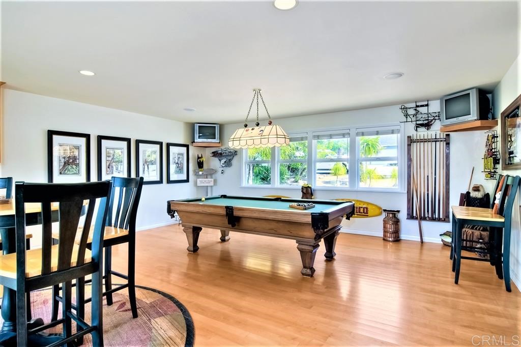 1685 Ridgeway Street Oceanside, CA 92054 - Photo 7 of 25 Gallery Image 7