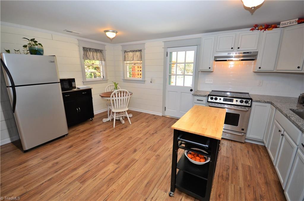 3019 W.O.W. Road Randleman, NC 27317 - Photo 3 of 23 Kitchen