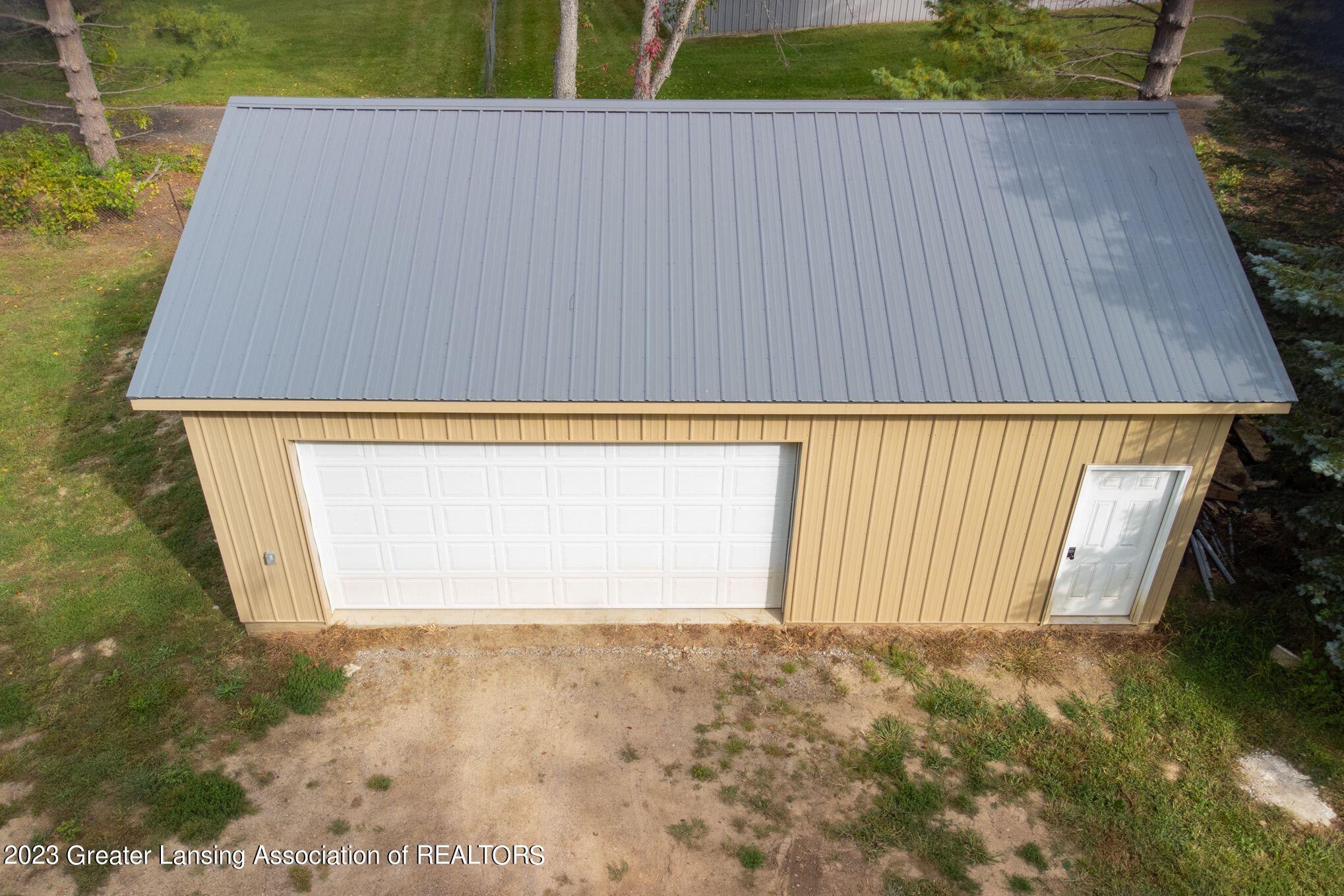 5190 Houston Road Eaton Rapids, MI 48827 - Photo 4 of 33 Barn