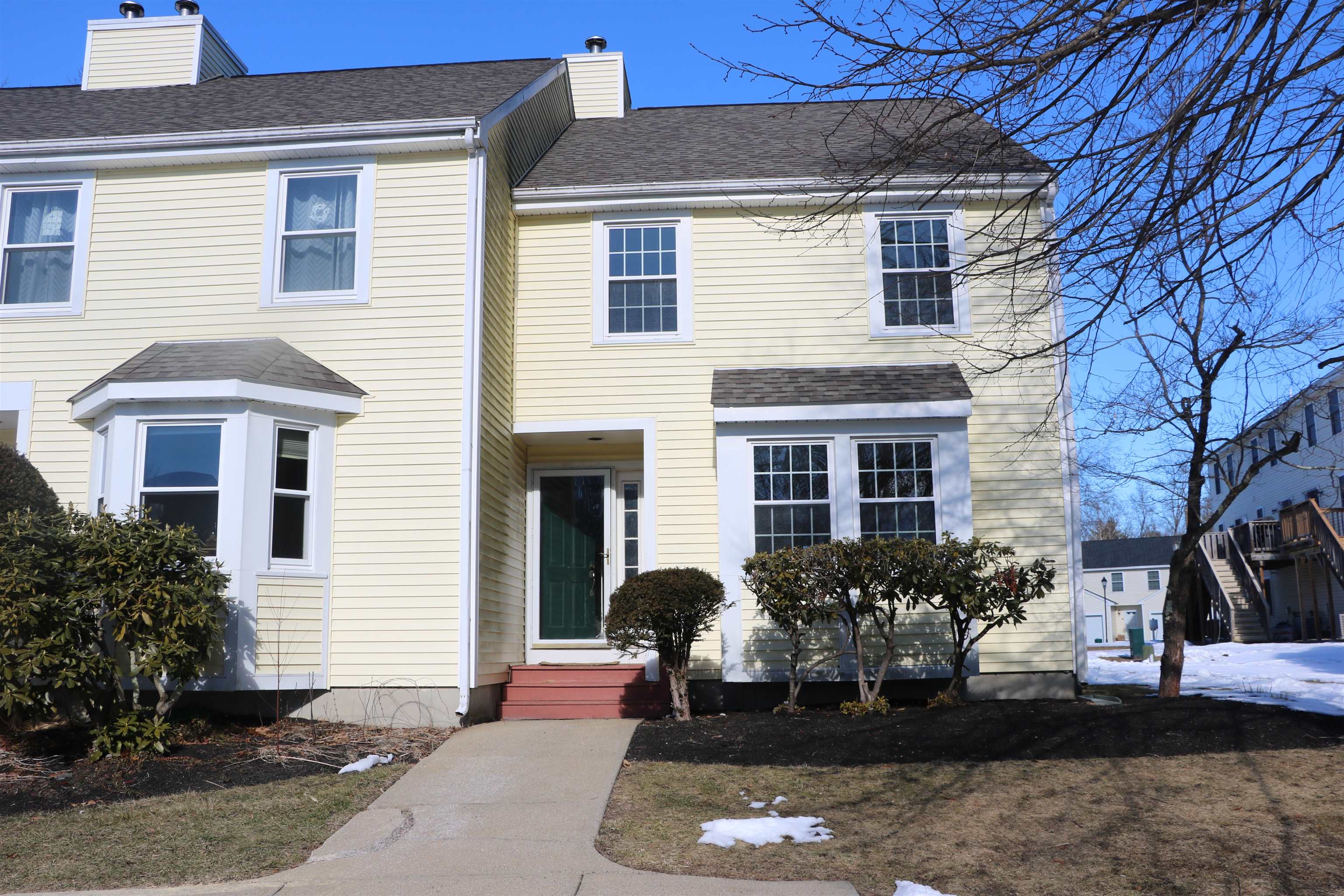 138 Exeter Road, Unit 8 Epping, NH 03042 - Photo 1 of 25