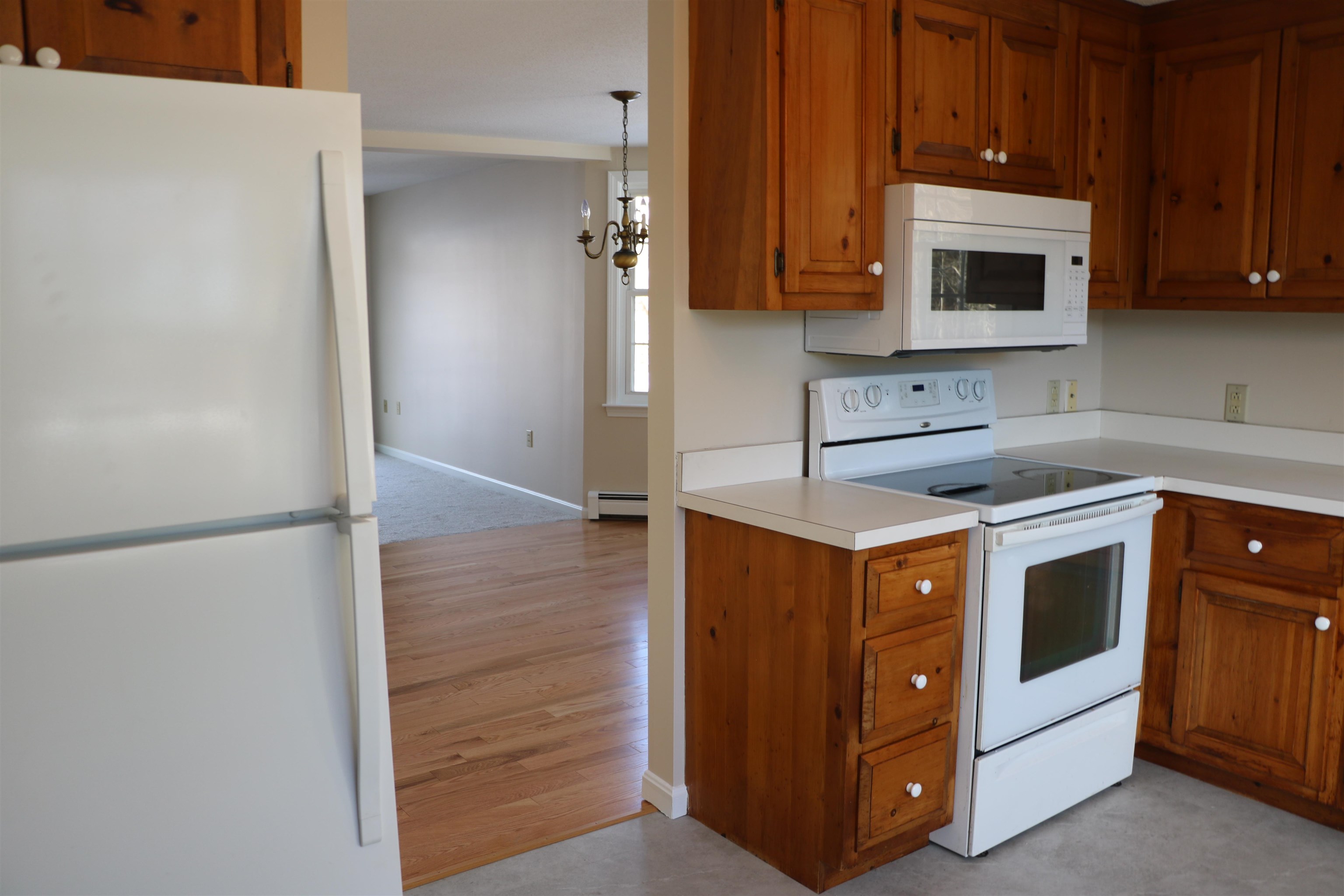 138 Exeter Road, Unit 8 Epping, NH 03042 - Photo 25 of 25
