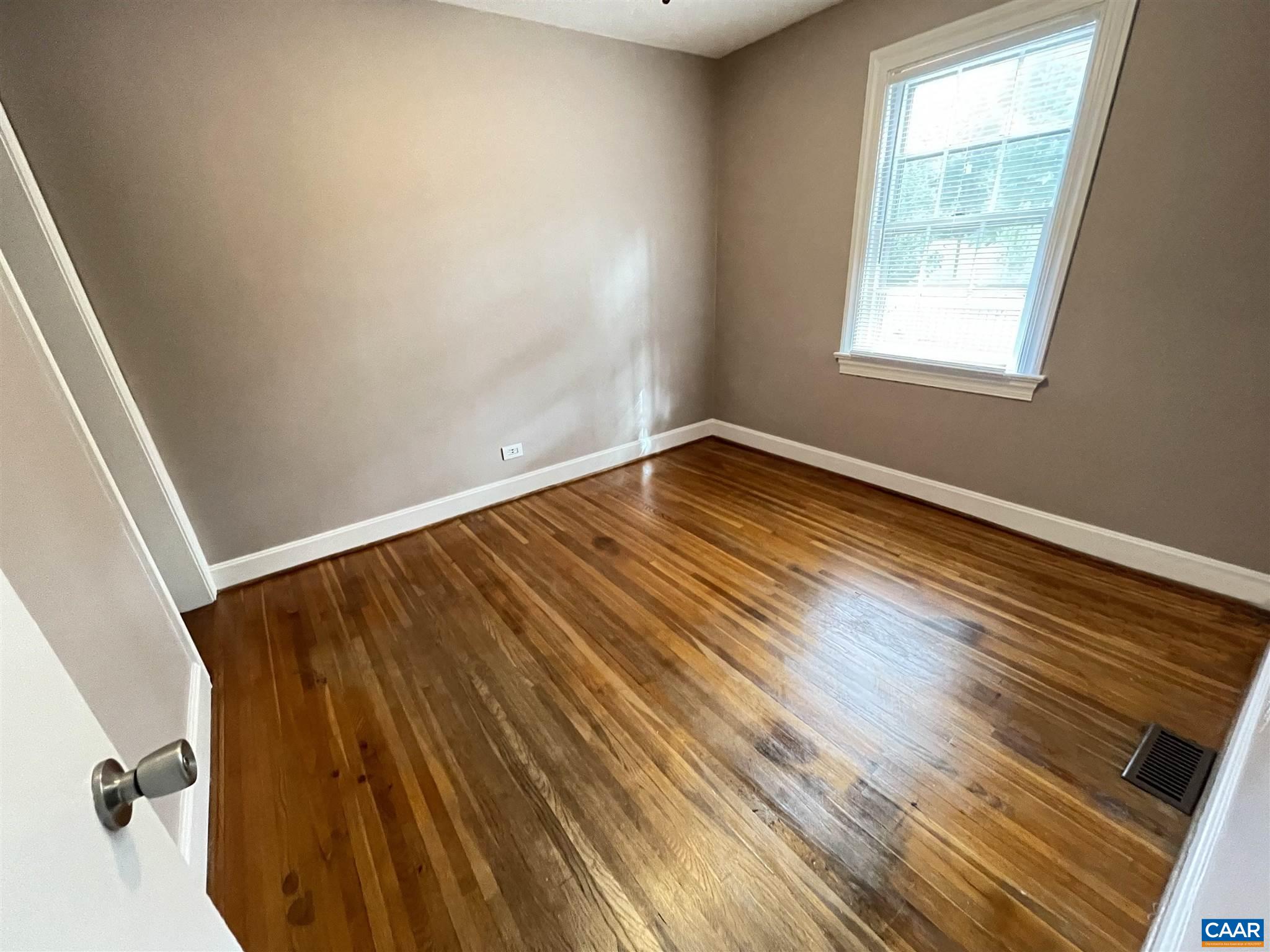 547 Stagecoach Road Charlottesville, VA 22902 - Photo 7 of 32