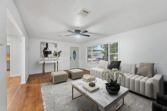 $299,999 | 11301 O'Donnell Drive, Houston, TX 77076